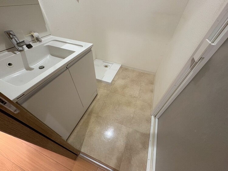 洗面 清潔感と心地よさを重視した、上質感漂うパウダールーム。