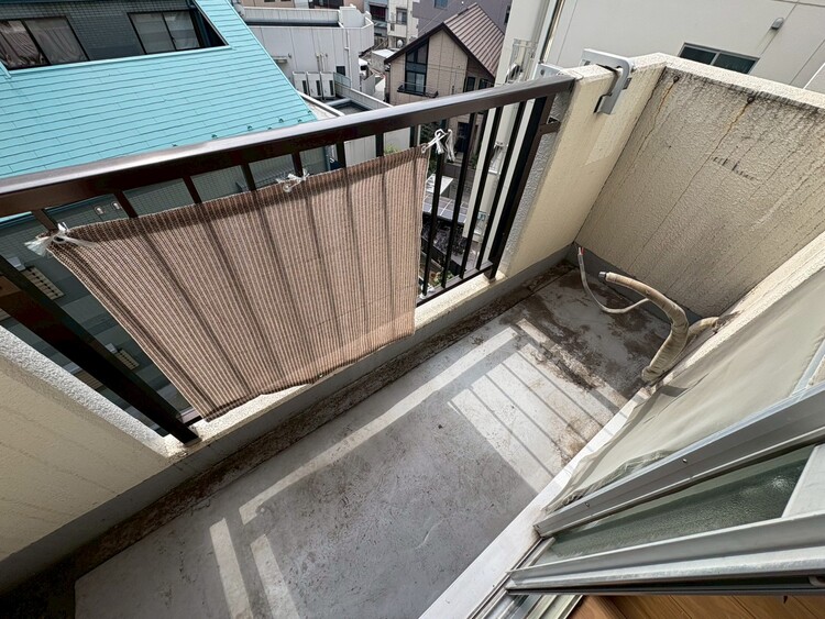 バルコニー 暮らしの中で、光と風を演出してくれるバルコニー。