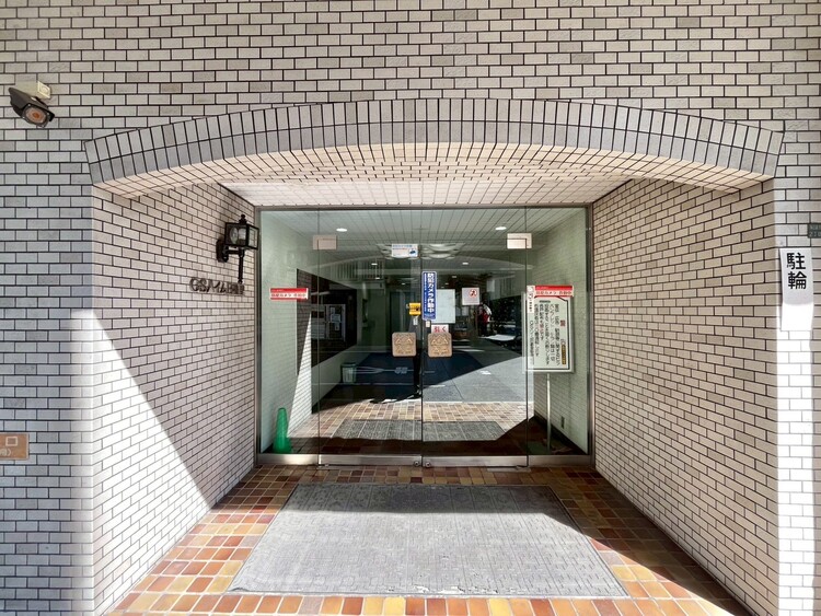 エントランス 外と内をつなぐエントランスは、まさに顔となる場所。