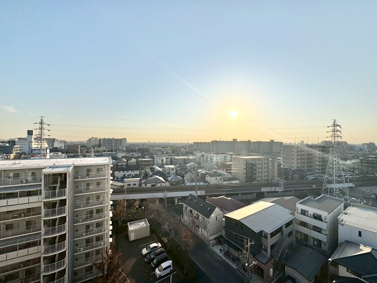 バルコニー 頬をなでる、優しい風を感じることが出来ます。