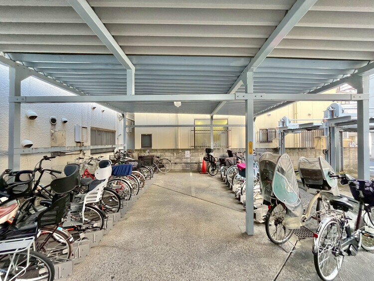 その他 きちんと整備された駐輪場。住む方の心遣いが感じられます。