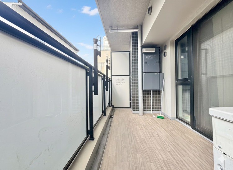 バルコニー 暮らしの中で、光と風を演出してくれるバルコニー。