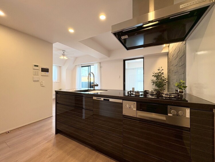 その他 使いやすくスタイリッシュなキッチン空間になっております。