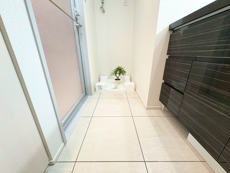 その他 十分な広さの脱衣所。