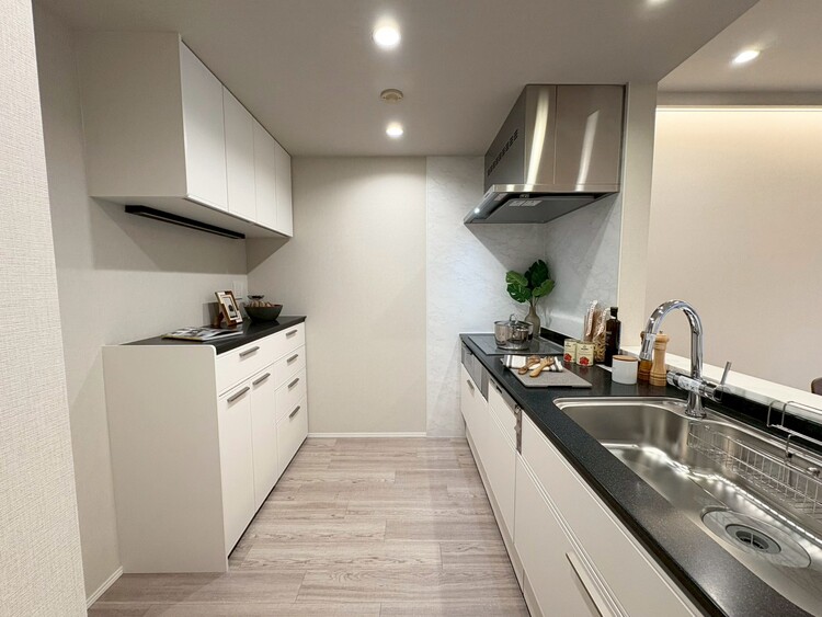 その他 使いやすくスタイリッシュなキッチン空間になっております。