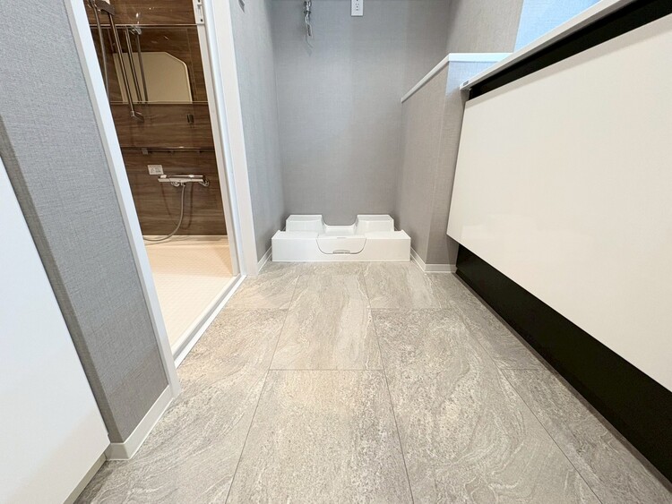 その他 十分な広さの脱衣所。