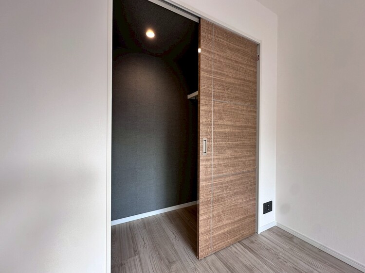 その他 収納スペースが付いていて、お部屋を広く使っていただけます。