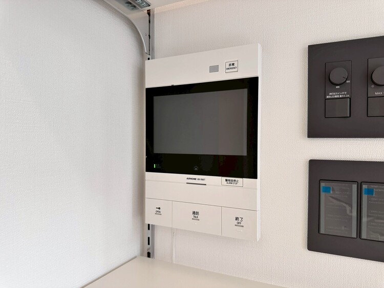 その他 誰が来てもわかる様にモニター付きインターホンを設置。