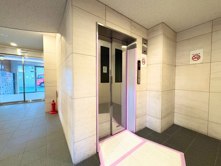 その他 エレベーター完備のため荷物が多くなっても安心。