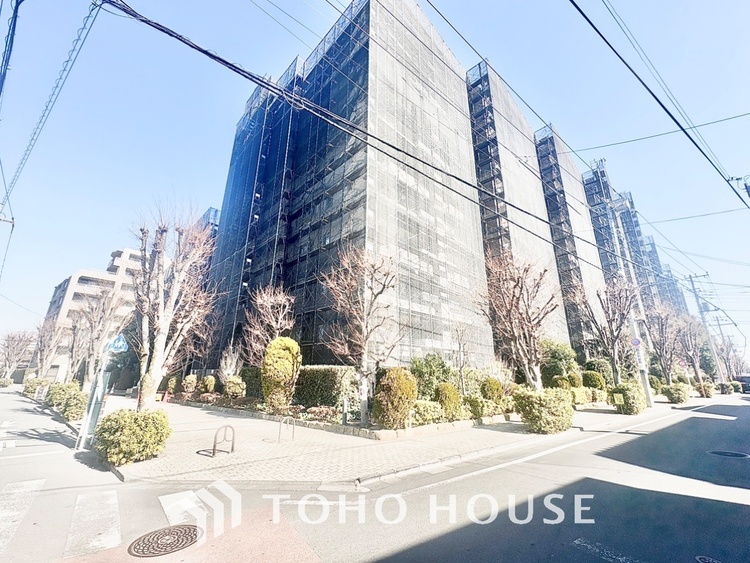 外観 【そよぐ風、緑の香り】澄み切った空気。移ろう季節の中、ゆっくりと流れる時間を、大切な人と愛でる至福。幸せを噛みしめる穏やかな生活。