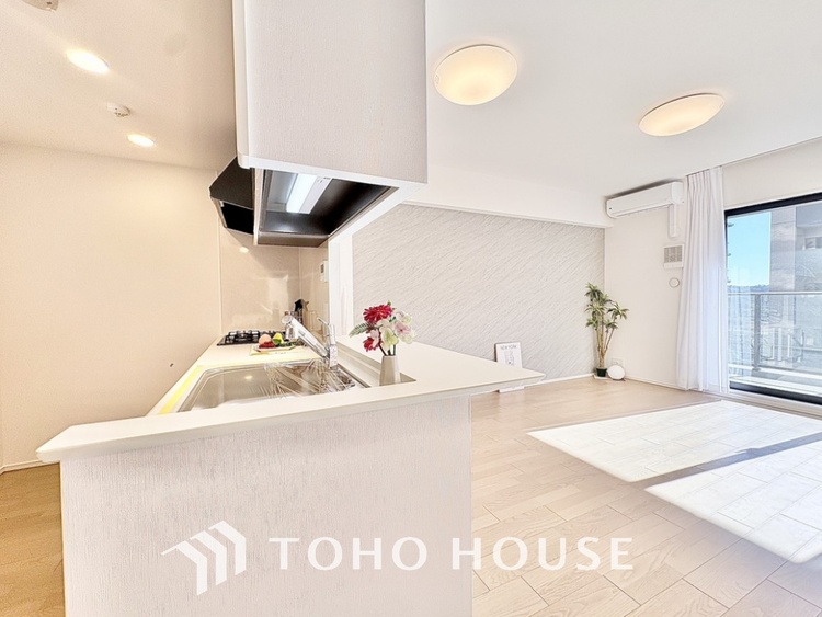 内装 お子様の面倒を見れる時間が増え時短になります。加えて手荒れも防げてしかも節水が高い為、大変人気があり重宝します。