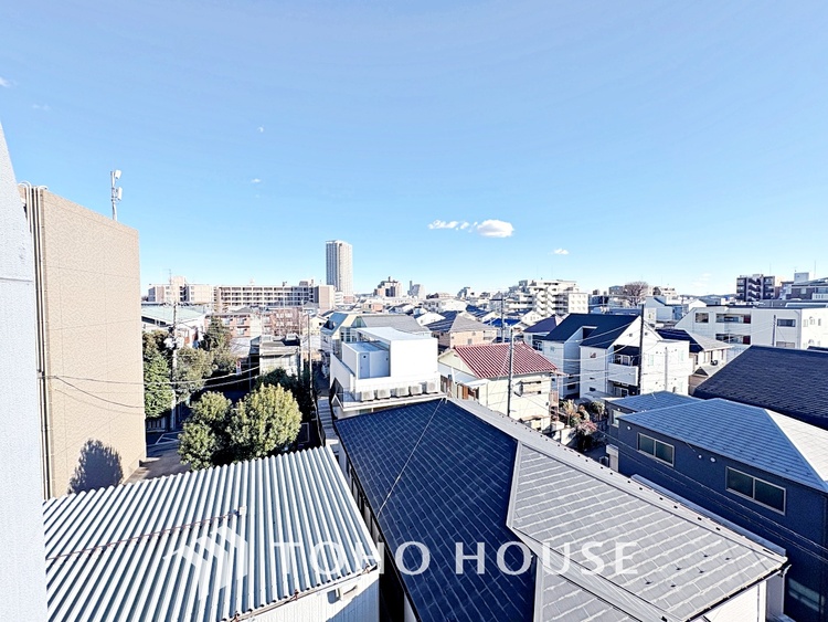 その他 叶えたかったのは落ち着きのあるナチュラルな風合い、そして開放感があるリビング。優雅な気分に浸れる幸せな時間を家族が自然と集まりたくなるこの空間で。