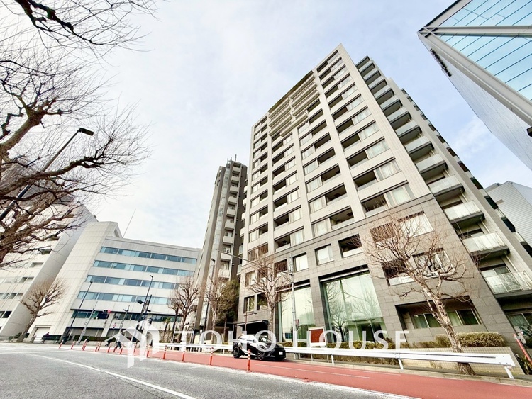 外観 ◆共有空間◆些細な事でほっぺを膨らまして怒る君。それでも僕達はこれからも一緒だよ。喧嘩をしても離れたくないから一つはさんだ同じ場所にいる。分かるよ。そこに君が