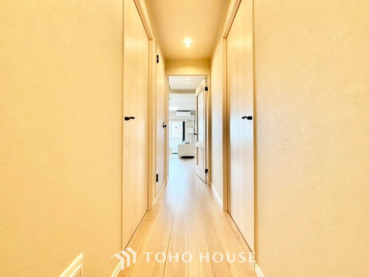 内装 ◆闇夜の輝き◆オレンジ色の光は大人になった今の僕にはわかる。1日の終わりを伝えに来たわけではなく、また明日が来る方へ導いてくれた事を。