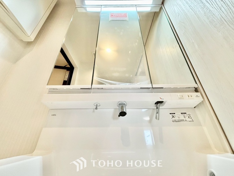 洗面 ◆洗面◆清潔感のある水回り。白で統一されたスタイリッシュな空間。毎日使う場所だから究極にシンプルにこだわりました。