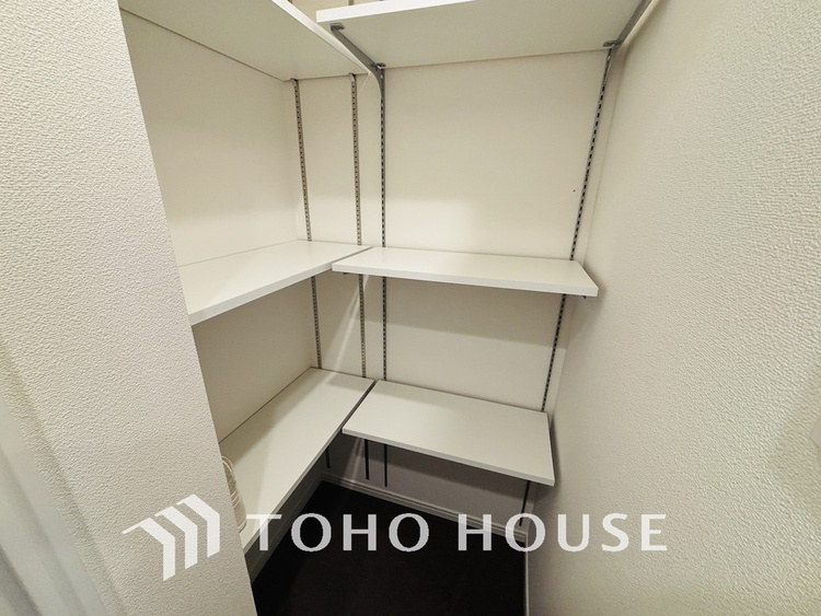 収納 大型荷物も安心、玄関にはたっぷり収納の「シューズインクローク」付きです