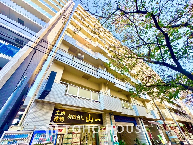 外観 バルコニーからの眺望は開放感にあふれ、心安らぐひととき。