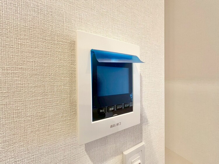 設備 誰が来てもわかる様にモニター付きインターホンを設置。