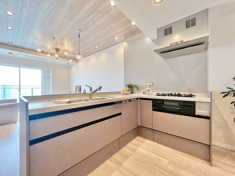 その他 開放感のあるキッチンスペース。調理をしながら、会話も弾みそうですね。