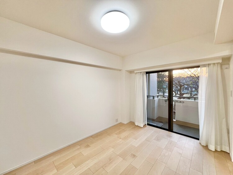 その他 清かで艶やかな時間をもたらしてくれる室内です。