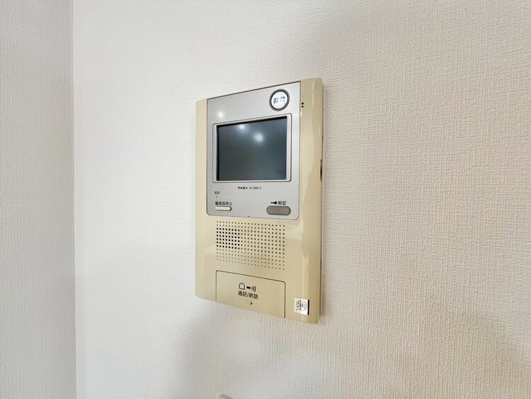 その他 誰が来てもわかる様にモニター付きインターホンを設置。