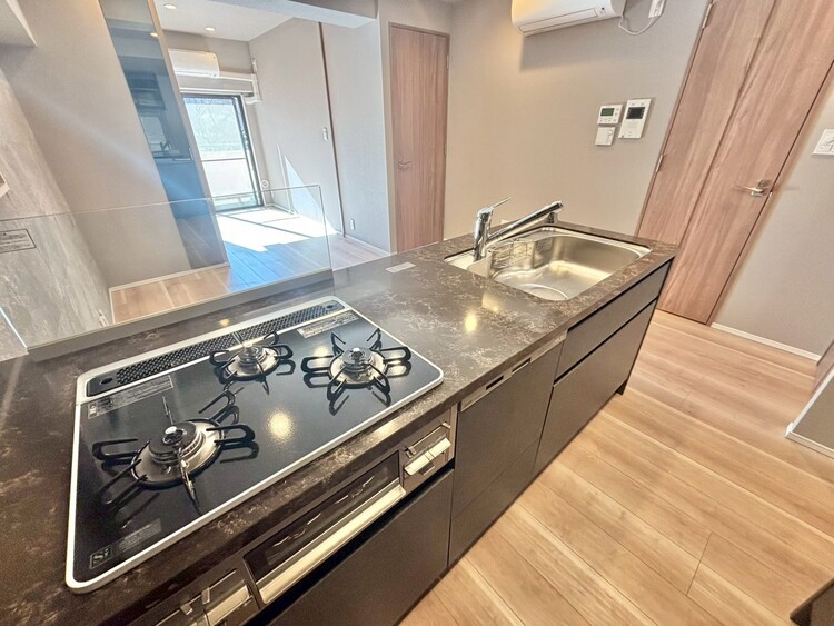 その他 使いやすくスタイリッシュなキッチン空間になっております。