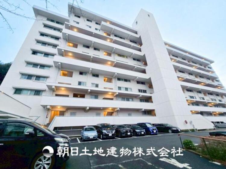 外観 【外観写真】時間のゆとりと空間、暖かな陽光がもたらす光と風を独占してください。新しい暮らしが始まります。