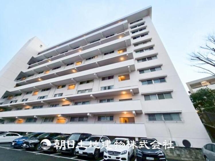 外観 【外観写真】将来にわたって資産価値が継続する「上質」な佇まいを目指しました。おしゃれな雰囲気や自然の潤い、親しみやすさといった特徴を、街に新たな価値をもたらし続けてくれます。