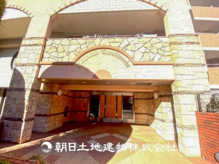 エントランス 【エントランス】 オートロック付きでセキュリティー面も安心です。