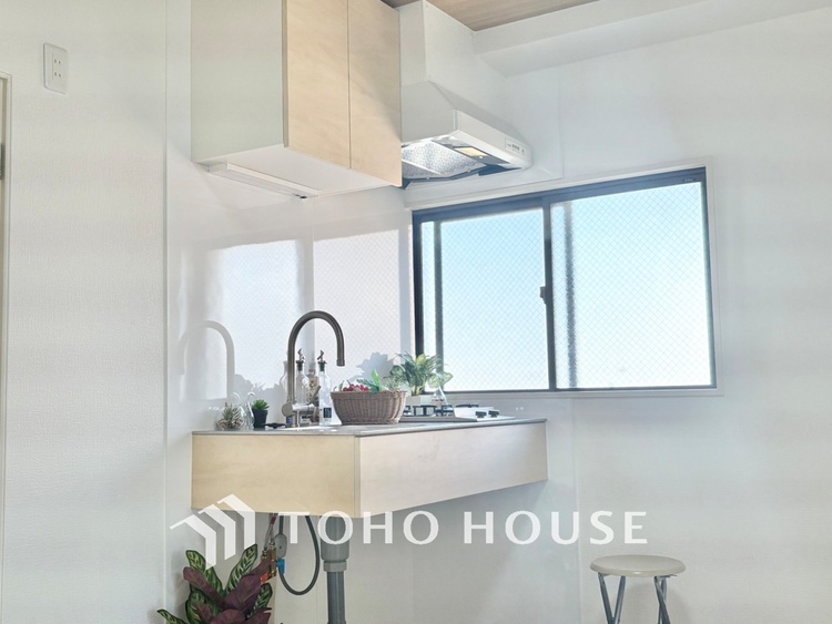 キッチン 【KITCHEN】◆ワクワク◆開放的で機能性も高いシステムキッチン。お子様は毎日のご飯にワクワク！