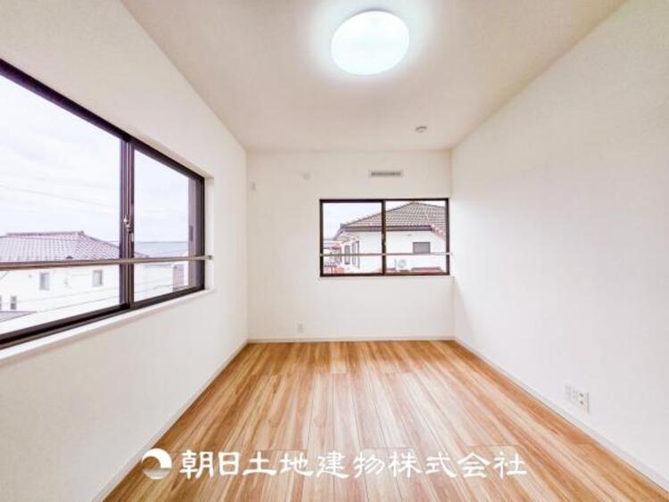 内装 趣味・感性で個性的に飾って頂けるようシンプルに仕上げてあります。