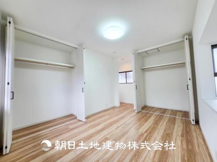 内装 趣味・感性で個性的に飾って頂けるようシンプルに仕上げてあります。