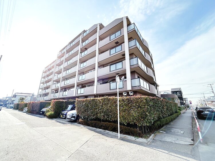 外観 資料には掲載していない情報が、現地にはたくさんあります。是非一度、現地をご確認ください。