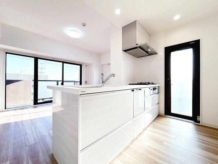 キッチン 洗練されたスタイリッシュなデザイン性と使いやすさを備えた仕様。