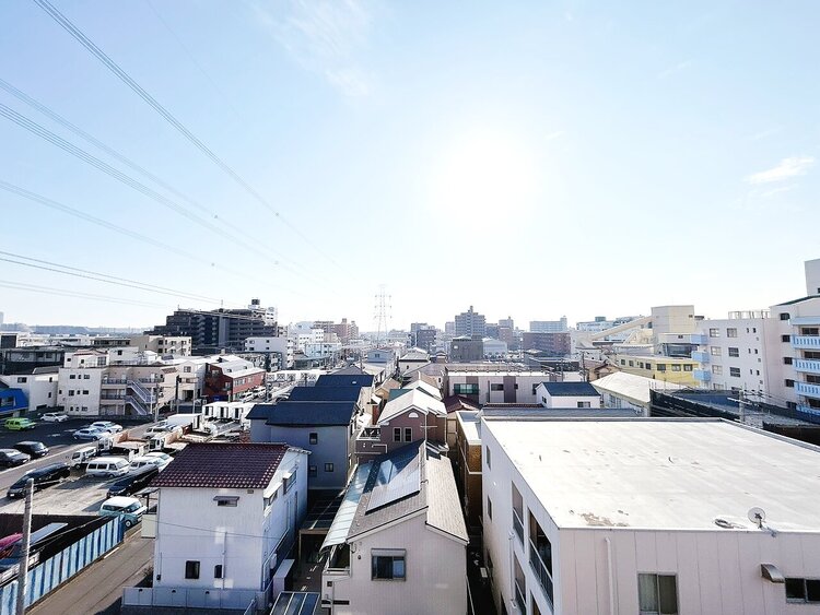 バルコニー 頬をなでる、優しい風を感じることが出来ます。