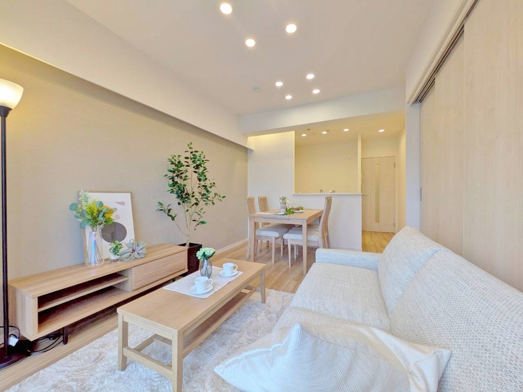 居間 快適に過ごす毎日を求めて、暮らしの中でご自身の「マイホーム」に創り上げてください。