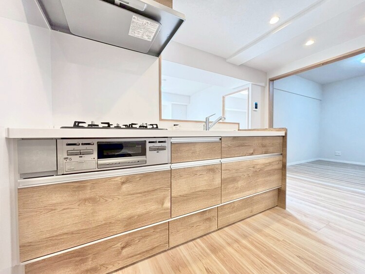 キッチン 洗練されたスタイリッシュなデザイン性と使いやすさを備えた仕様。