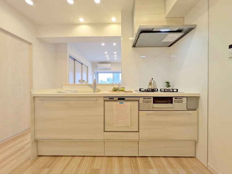 キッチン 洗練されたスタイリッシュなデザイン性と使いやすさを備えた仕様。