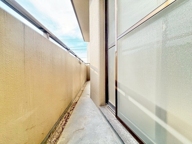 バルコニー 暮らしの中で、光と風を演出してくれるバルコニー。