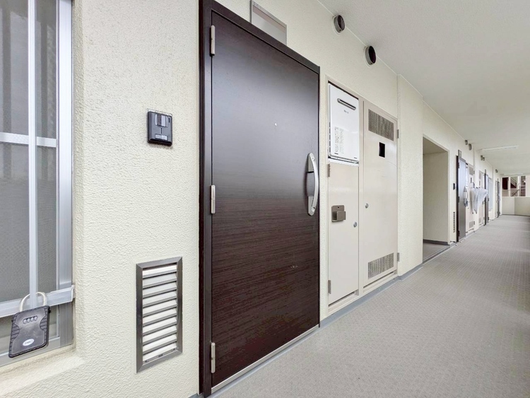 玄関 玄関を開ければ、そこは安らぎのご自宅。