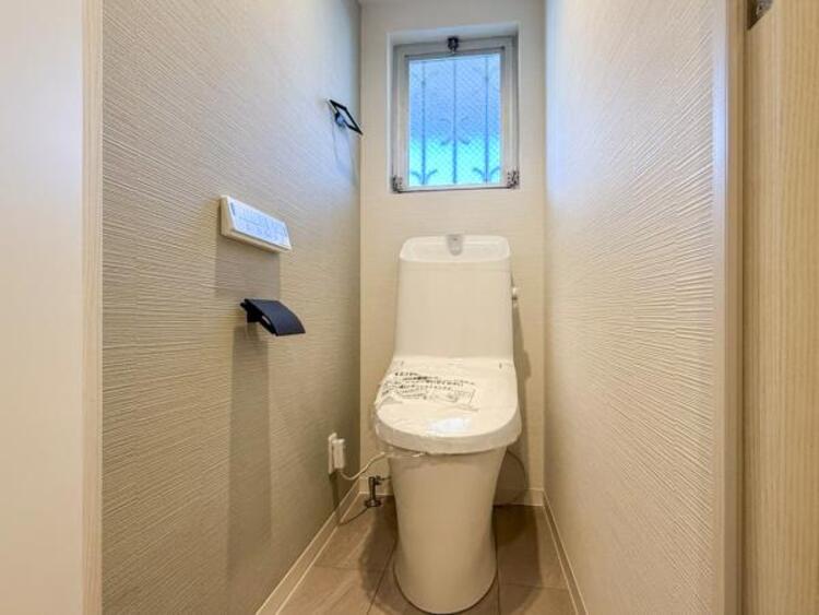 トイレ 清潔感溢れるトイレ。落ち着いた空間で安らぎのひとときをお過ごしいただけます。