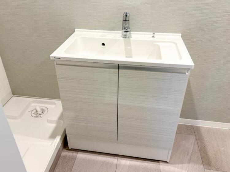 洗面 使い勝手の良い洗面台で、朝の準備もスムーズにこなせます。