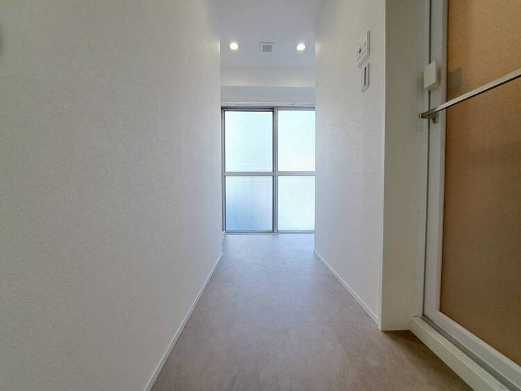 その他 十分な広さの脱衣所。