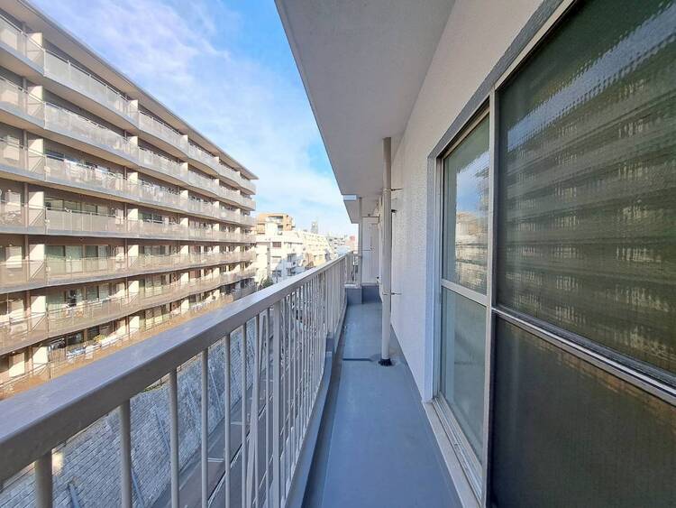 その他 朝の澄んだ空気や、夕方に吹く清々しい風を感じられるバルコニー。