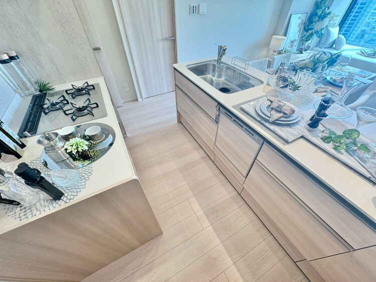 その他 開放感のあるキッチンスペース。調理をしながら、会話も弾みそうですね。