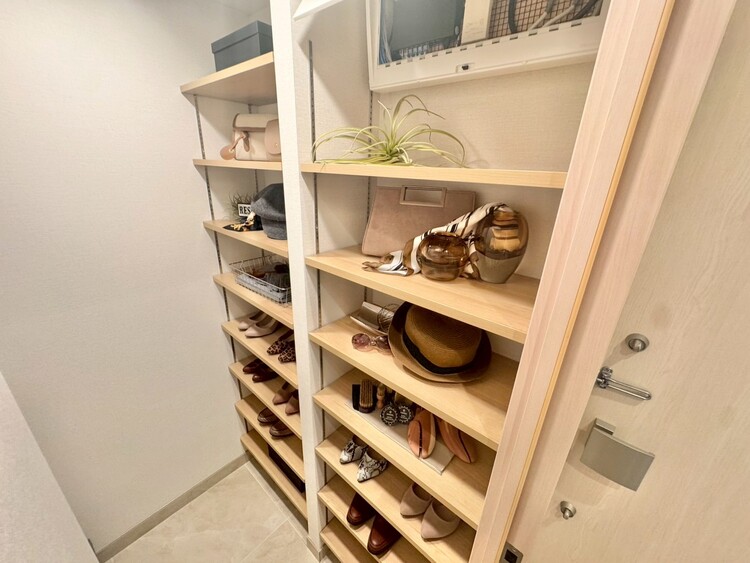 その他 家電やスーツケース、ストック品など何でも片付く嬉しい空間です。