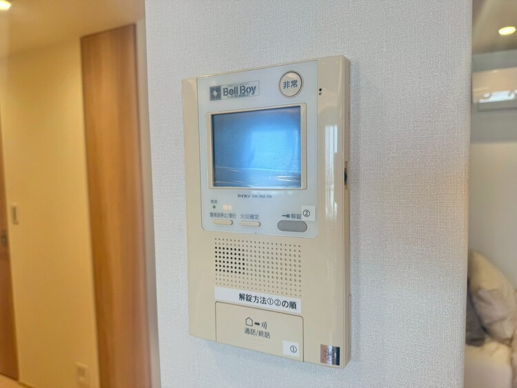 その他 誰が来てもわかる様にモニター付きインターホンを設置。
