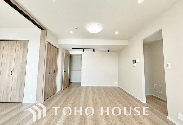 内装 「想像していた以上に広い」が写真を撮っているときの感想です。家事動線に配慮したプランによりご家族がくつろげる明るく広い空間が確保できました。