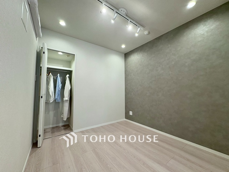 内装 【PRIVATE ROOM】◆快適◆な暮らしに不可欠な収納スペース。快適さとともに思い出も詰まっていく。