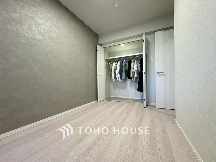 内装 【PRIVATE ROOM】◆属毛離裏◆子は父を手本とし、母に愛育されて成長する。家族の深い繋がり。いつまでも大切にしたい。